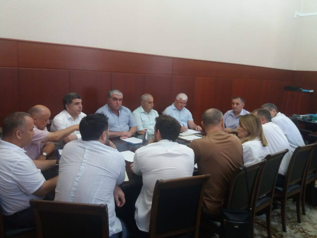 Абдурахман Махмудов обсудил с представителями благотворительных фондов Дагестана порядок осуществления выплат пострадавшим при взрыве