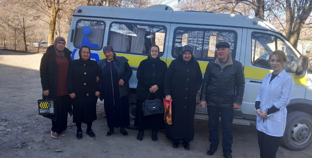 В рамках проекта «Старшее поколение» нацпроекта «Семья» Ахтынским Центром соцобслуживания в 2025 году оказана поддержка более 100 пожилым