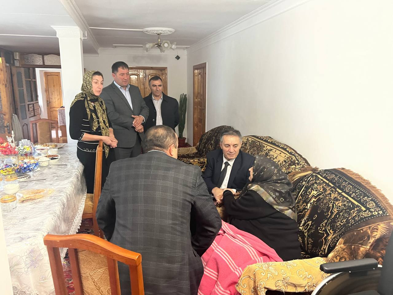 Министр труда и социального развития Дагестана Абдурахман Махмудов с рабочим визитом посетил Курахский район