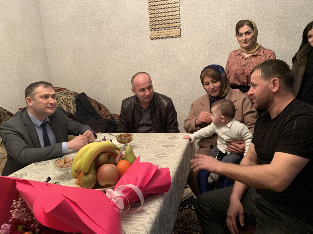 Мурад Казиев поздравил жен и матерей участников СВО с наступающим 8 марта.