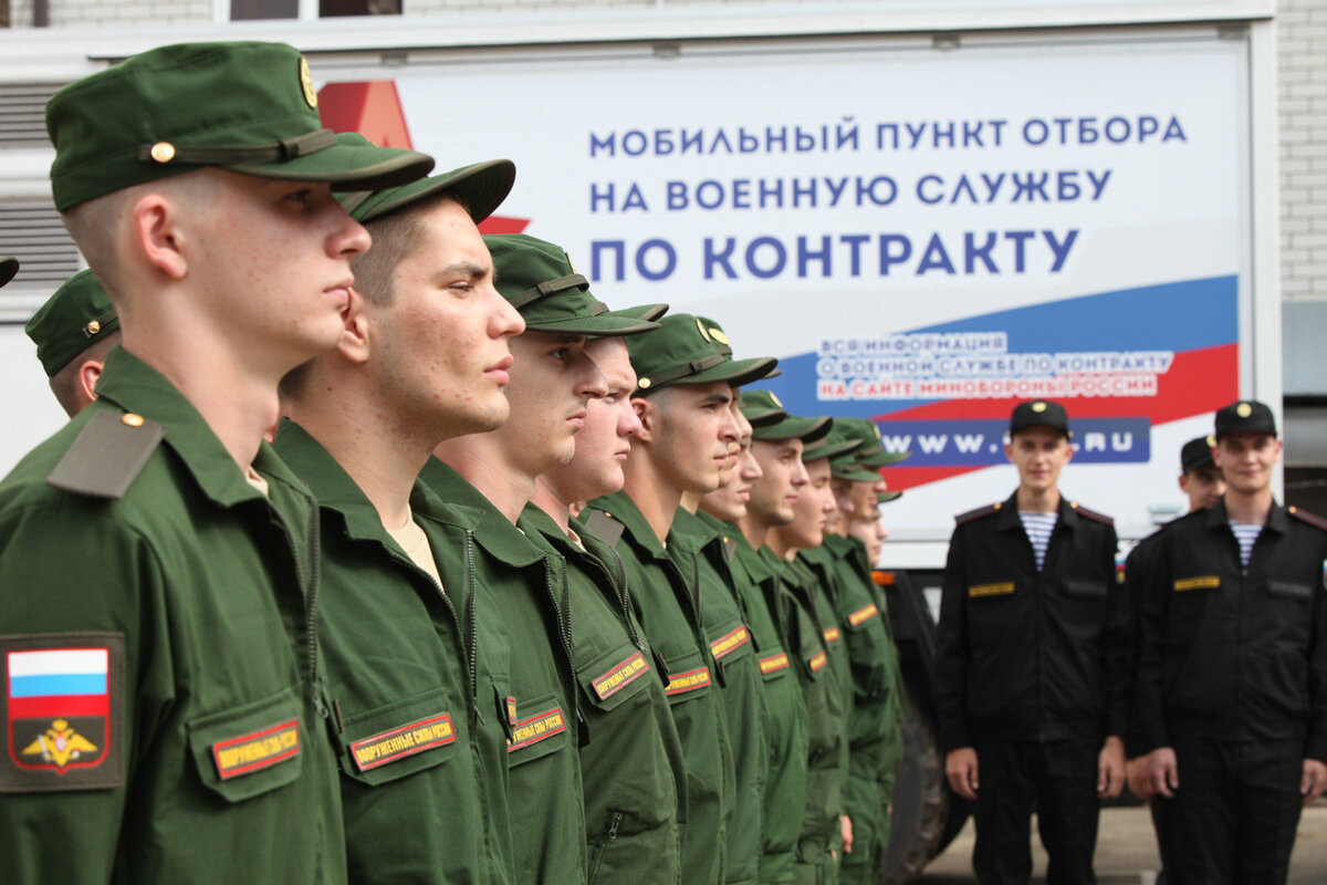Граждане,  заключившие контракт о прохождении военной службы после 21 сентября 2022 года, получат единовременную выплату в размере 100 тысяч рублей