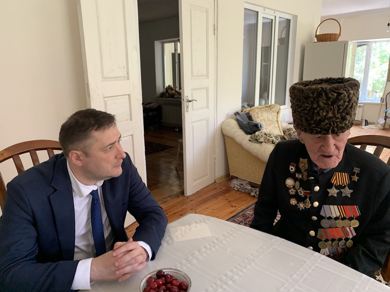 Мурад Казиев вручил ветеранам медали «В память 80-летия Прохоровского сражения 12 июля 1943 года», приуроченные к 80-й годовщине Курской битвы