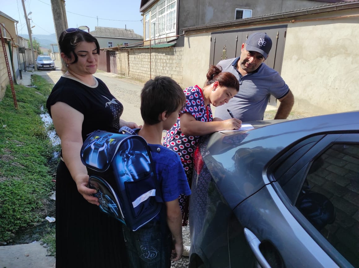 В Сулейман-Стальском районе провели акцию «Собери ребенка в школу»: 57 детей получили в подарок необходимые школьные принадлежности