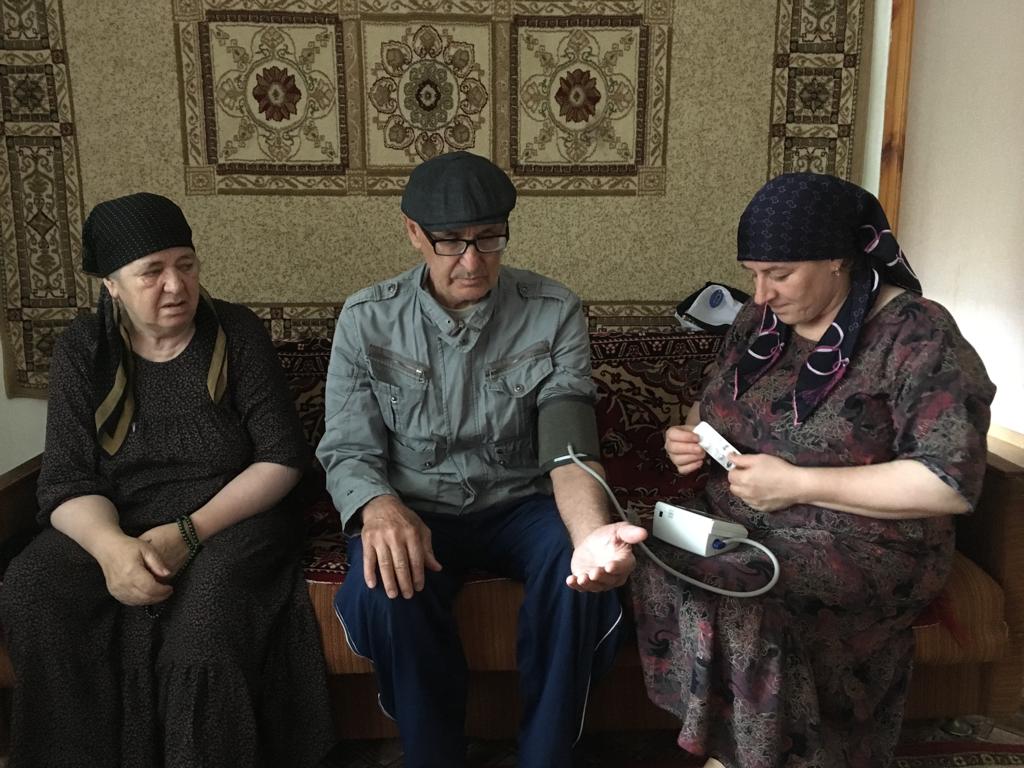  С каждым годом услуги соцобслуживания пожилых граждан, инвалидов и пенсионеров на дому становятся все более востребованными.