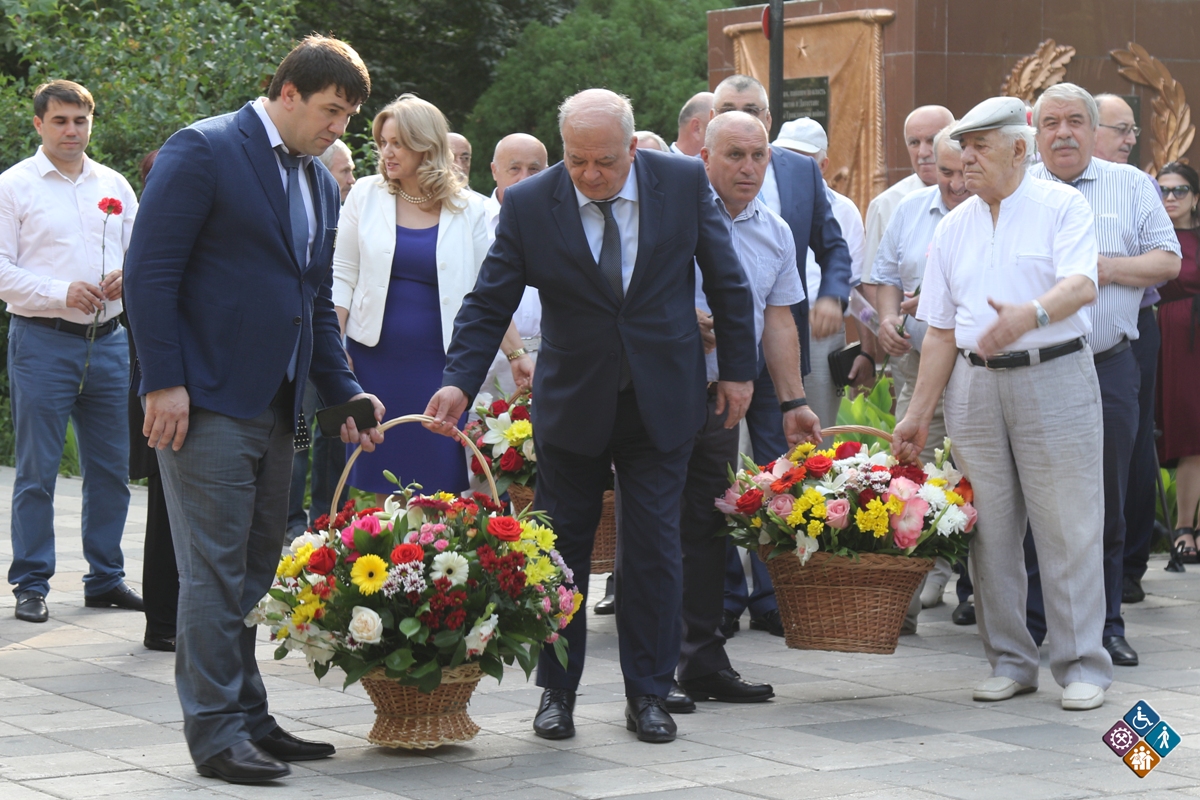110-летие со дня рождения политического и партийного деятеля, председателя Президиума Верховного Совета Дагестанской АССР Абдурахмана Даниялова отметили в Махачкале.