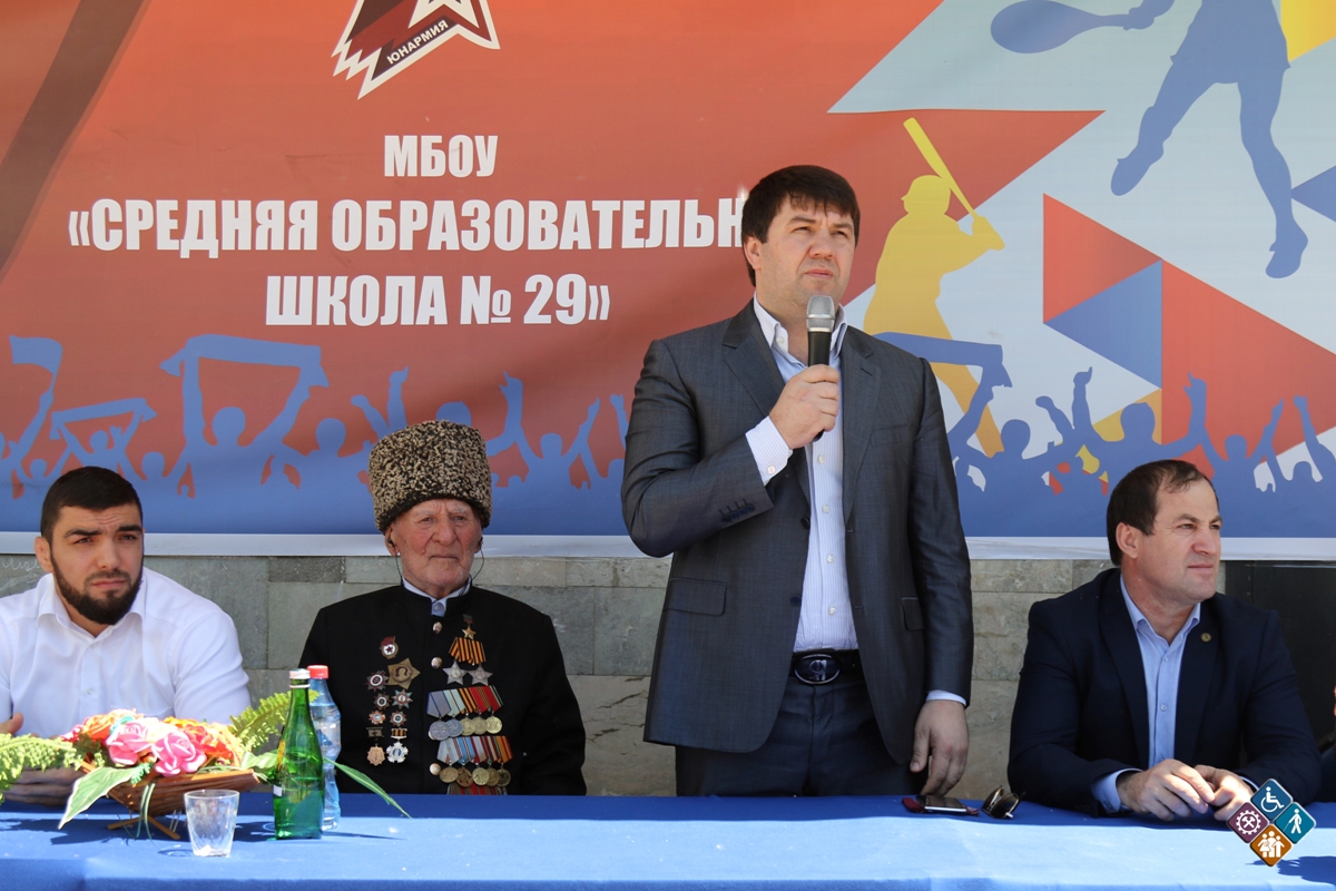 Расул Ибрагимов принял участие в праздничном мероприятии «Последний звонок» в столичной школе №29