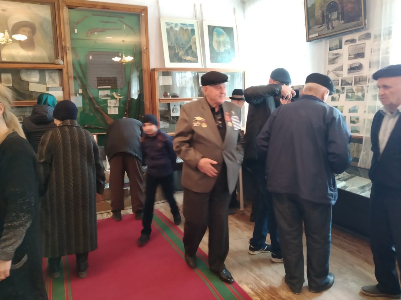 Подопечные комплексного центра в Хасавюрте посетили Историко-краеведческий музей.