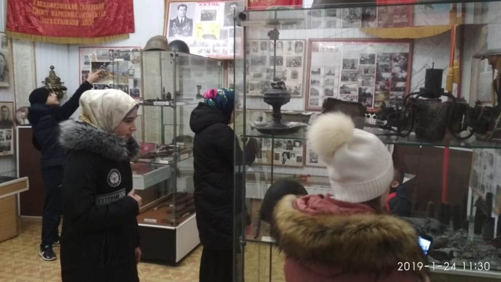 Воспитанники  детского реабилитационного центра с ограниченными возможностями  из Хасавюртовского района посетили  Историко-краеведческий музей.