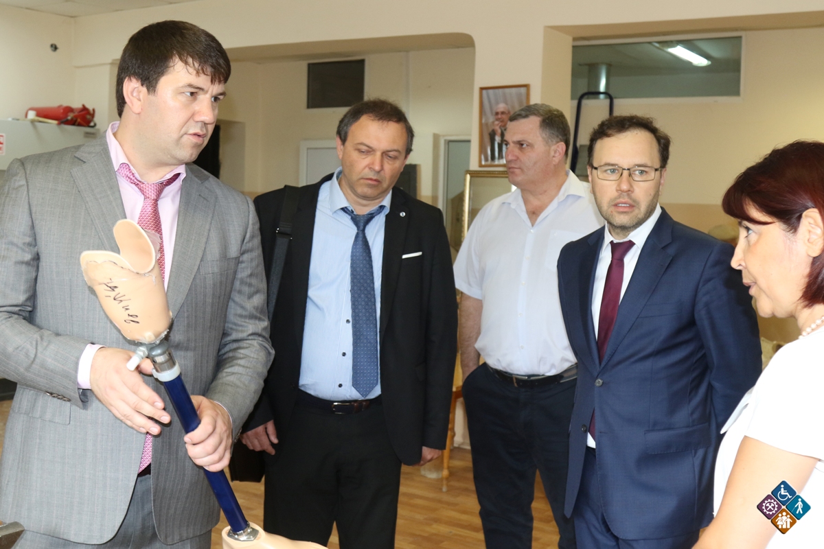 В Дагестан прибыл заместитель министра труда и социальной защиты РФ Григорий Лекарев