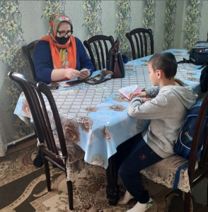 Выезд специалиста в селение Комсомольское, посещение малоимущей семьи